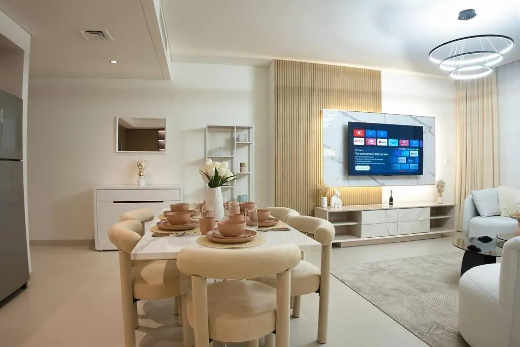 Comfy 2Br Apartment In Downtown. Dubai 0*,